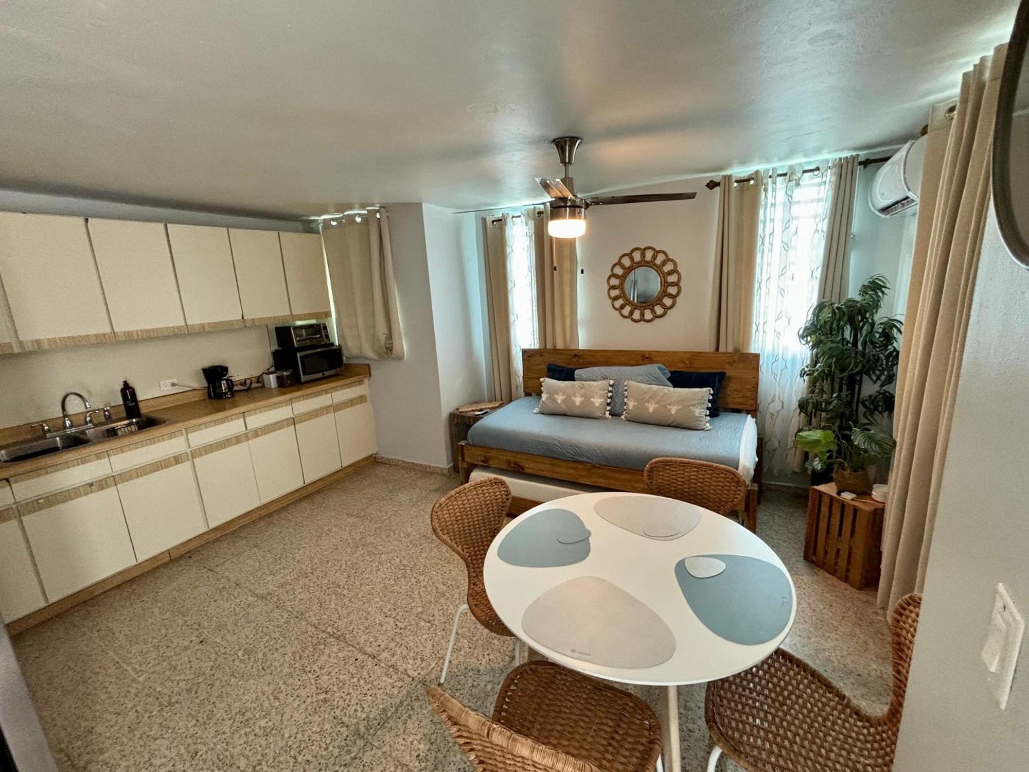 Bee Inn Puerto Rico Charming Urban Apartment In Сан Хуан Екстериор снимка